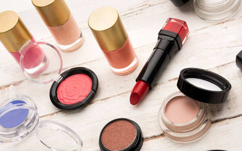 彩妆行业最新发展趋势分析：消费观念趋于身份认同 明星网红自创品牌成潮流