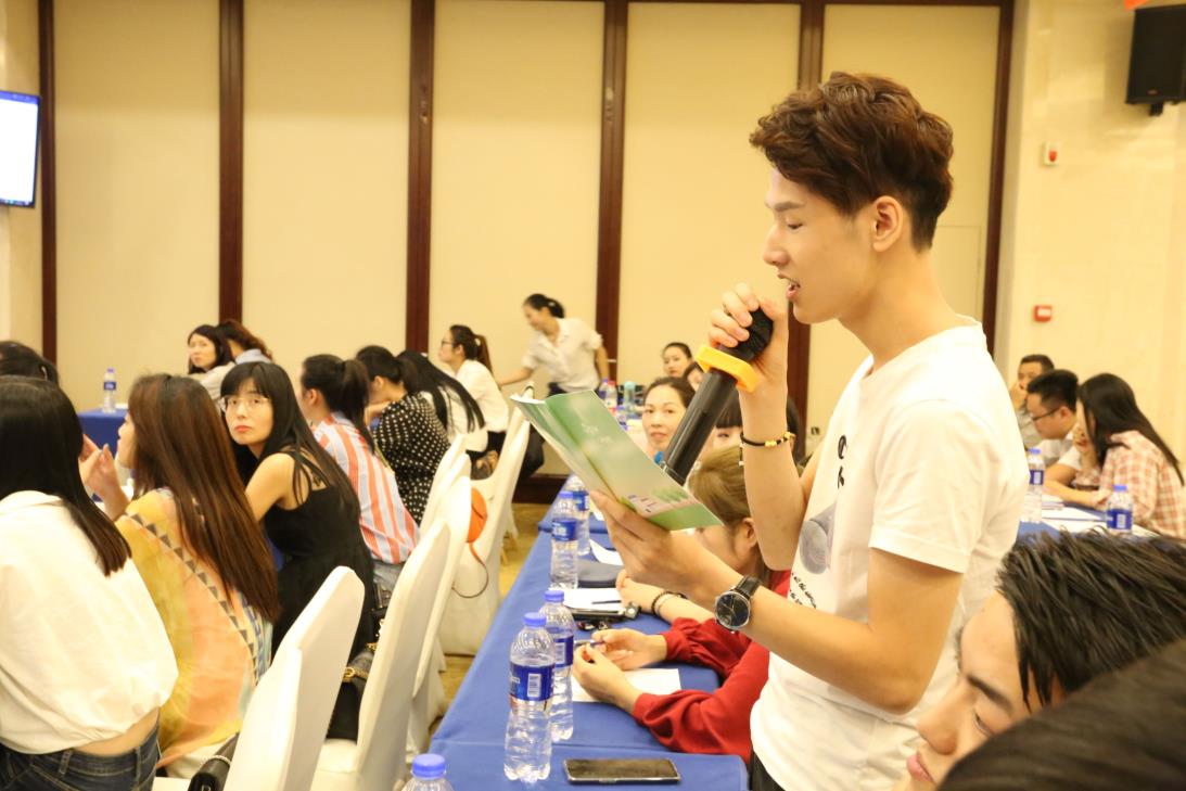 携手时代 共惠互利--狐狸小妖首届全国加盟商大会盛大召开