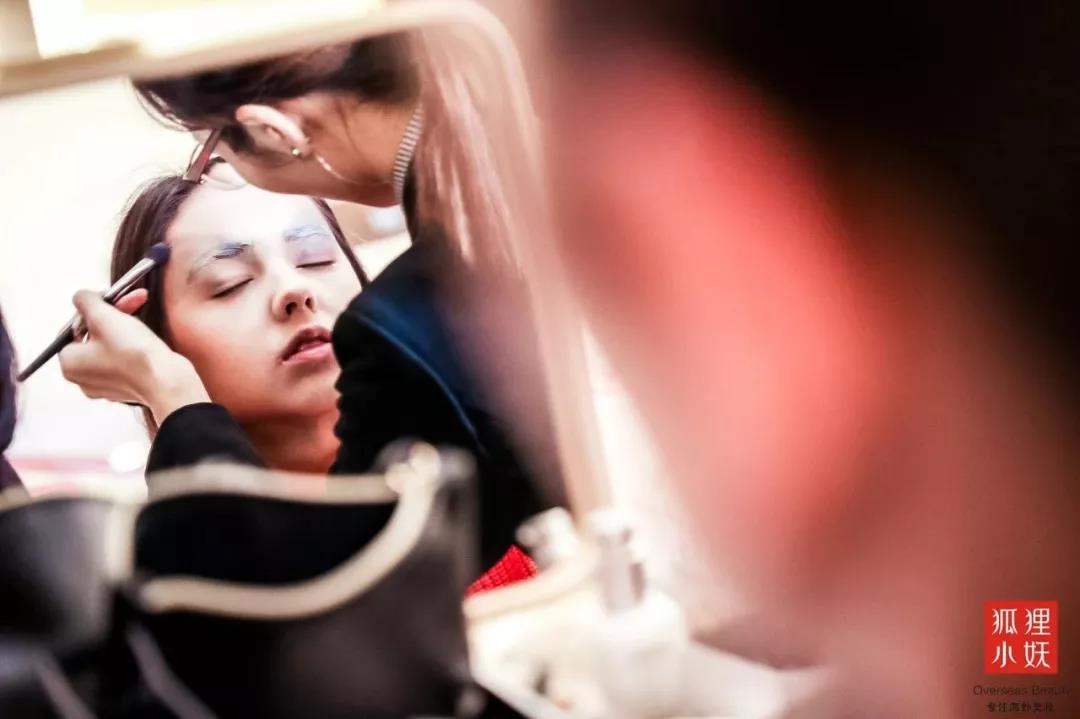 狐狸小妖搭建最强美妆商业场景